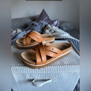 REEF Cushion Bloom Hi Women's Platform Fashion Sandal